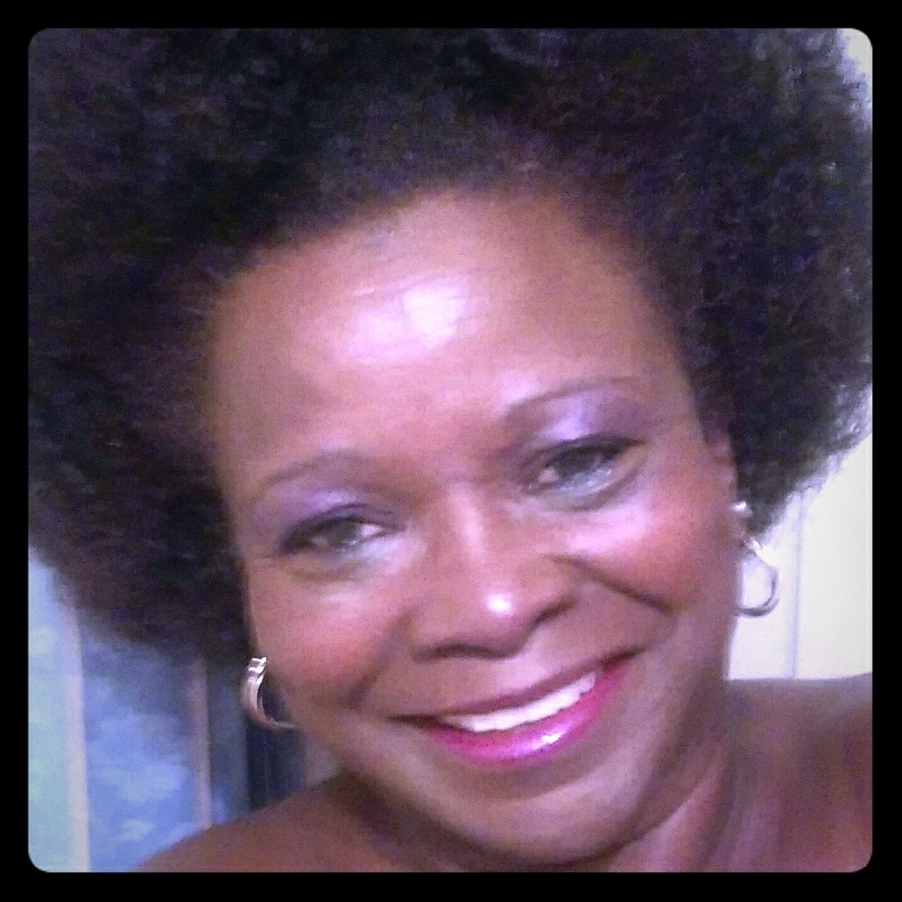 Meet your Posher, Cynthia